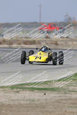 media/Oct-25-2025-CalClub SCCA (Sat) [[34c778dfbe]]/Group 5/Qualifying/